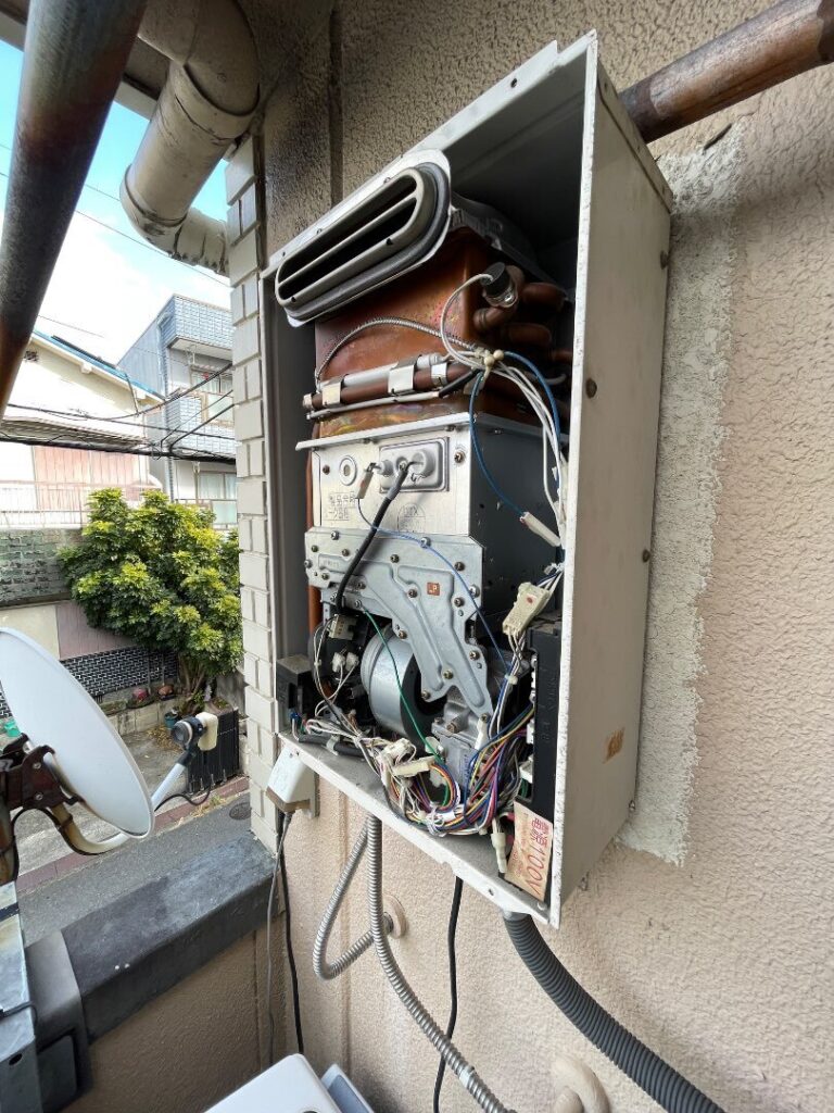 給湯器修理中